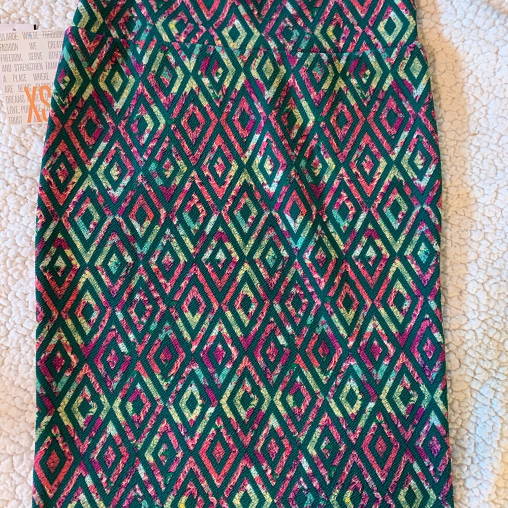 LuLaRoe Cassie skirt